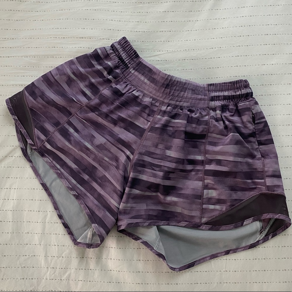 Lululemon Hotty Hot Shorts Tall 4” Size 4